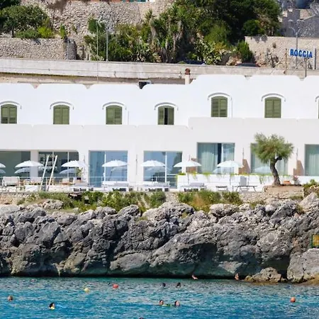 Hotel La Roccia 3*