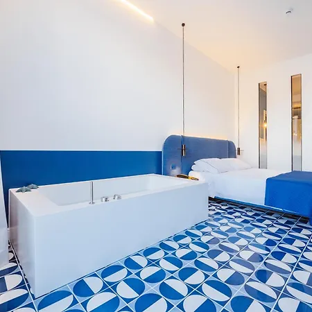 La Roccia Hotel 3*