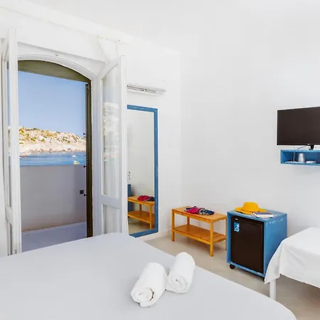 Hotel La Roccia 3*