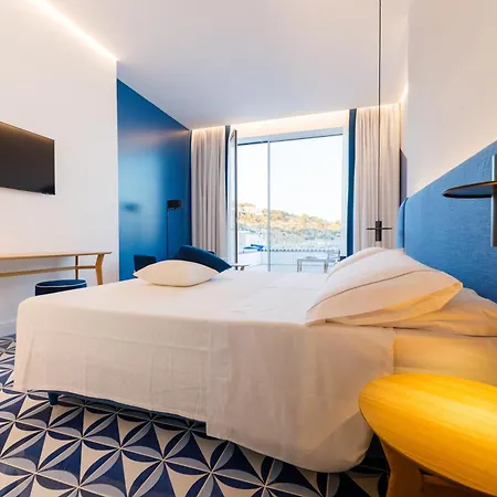 La Roccia Hotel
