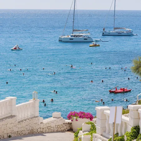 La Roccia Castro (Lecce)