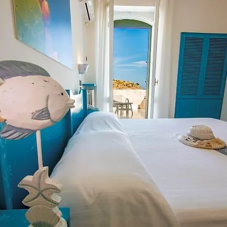 Hotell La Roccia Castro (Lecce)