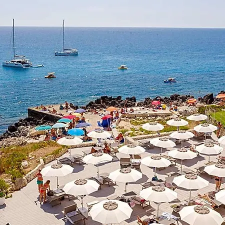 La Roccia Hotel 3*
