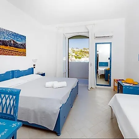 Hotell La Roccia 3*