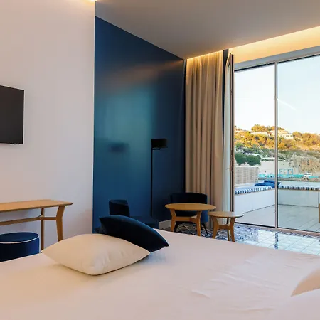 Hotel La Roccia