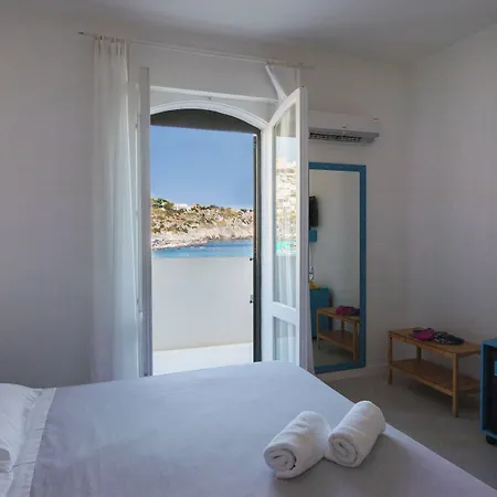 Hotel La Roccia 3*